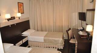 Гостиница Приморье Владивосток Стандартный двухместный номер с 2 отдельными кроватями (STT)-1